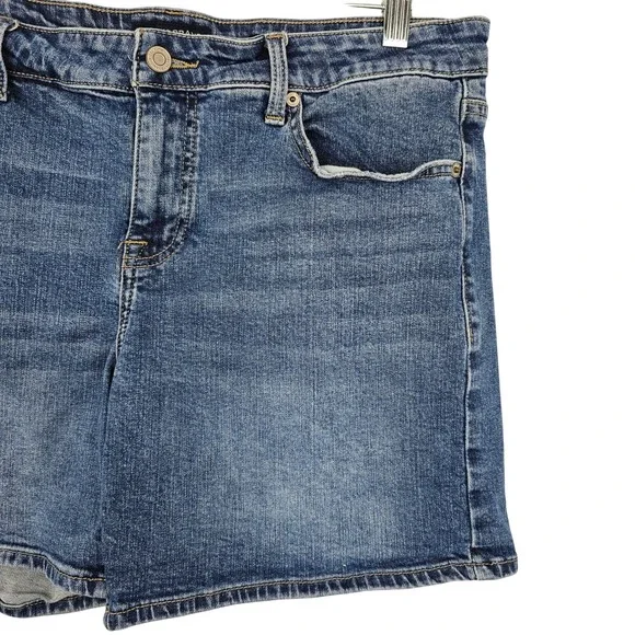 Lucky Brand Denim Shorts Women's Size 31 Blue Mid Rise Button Fly - Picture 2 of 7
